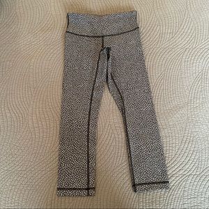 Lululemon Wunder Under Crop Size 2 EUC